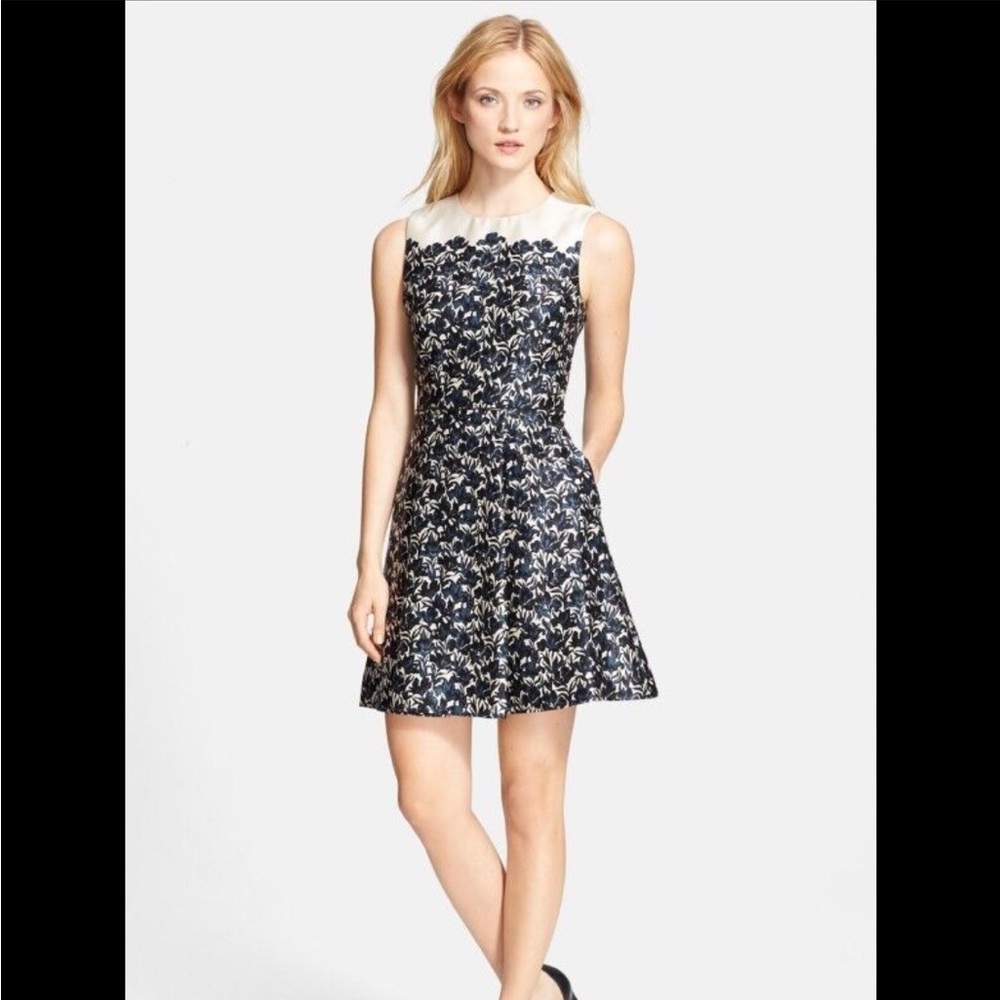 Tory Burch Rayna Fit & Flare Dress Nouveau Floral‎ Wool Silk A-Line Size 2